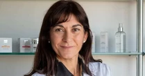 Regina Pallás, farmacêutica: 'Se eu tivesse 65 anos, estes produtos não faltariam na minha nécessaire'
