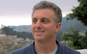 Luciano Huck se manifesta após ser criticado por falas sobre Bolsa Família