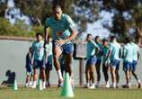 Possível titular na quinta, Igor Jesus celebra chegada rápida à seleção e promete empenho