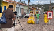 Conheça o estudante baiano que é finalista do 'Profissão Repórter Procura' da Rede Globo