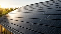 Adeus, telha de barro: nova cobertura de casas gera energia e deixa fachada bonita sem uso de placas solares aparentes