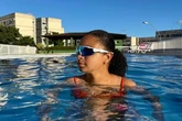 Jovem de 19 anos perde perna após ataque de tubarão em praia famosa