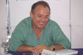 Com empréstimo do avô, bilionário brasileiro criou marca famosa de calçados e hoje leva vida discreta