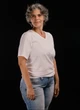 “Está todo mundo desgastado, exausto, triste e desistindo”, diz atriz e diretora, sobre profissionais do teatro baiano.