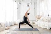 5 posturas de yoga benéficas para as mães