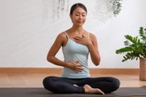 Veja como fazer o vácuo abdominal para definir a barriga