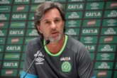 Viúva e filho do técnico Caio Júnior vão receber indenização da Chapecoense