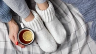 Seus pés congelam no frio? Você pode estar jogando a solução no lixo, entenda