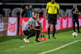 Com falha de Arcanjo, Vitória é eliminado pelo Confiança em pleno Barradão