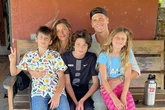Ex-marido de Gisele Bündchen revela arrependimento por expor filhos após divórcio: ‘Não fui um pai perfeito’