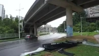 Jovem de 22 anos morre após bater carro em poste na Av. ACM, em Salvador