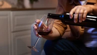 Tomar vinho todos os dias é seguro? Médicos revelam o que acontece com seu corpo