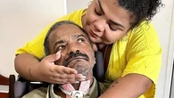 Internado, Arlindo Cruz já respira sozinho; família comemora