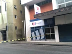 Incêndio no Comércio faz prédio desabar e fecha faculdade