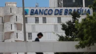 Socorro bilionário a banco vai congelar salários e vetar concursos