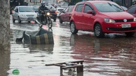 Pequena cidade no Brasil tem a área urbana tão densa quanto capitais internacionais como Barcelona, Milão e Paris, serviços mais próximos e disputa por espaços