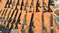 22 fuzis são apreendidos em esconderijo do tráfico em Camaçari