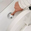 Dias sem ir ao banheiro? Entenda os perigos do intestino preso