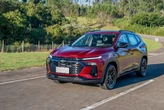 Chevrolet Tracker ganha nova dianteira, ajustes na suspensão e garantia de cinco anos