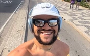 Gominho faz selfie nu e revela novo shape após perder 61 kg