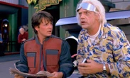 Astro de 'De Volta Para o Futuro' revela arrependimento por recusar papel em sucesso dos anos 90