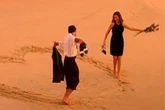 Mulher que aparece na abertura de ‘História de Amor’ hoje é uma das jornalistas mais respeitadas do Brasil; saiba quem