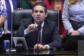 Após denúncia de youtuber, Motta diz que Câmara vai votar projetos sobre crianças nas redes sociais