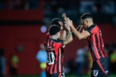 Matheuzinho minimiza perda de titularidade e celebra boa fase de companheiros: 'Torcer por eles'