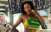 Rosiane Pinheiro recria capa da Playboy quase 30 anos depois e relembra título de Musa da Copa