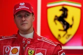 Como Schumacher se comunica com a família, segundo amiga próxima