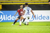 Matheuzinho define chances perdidas como motivo de eliminação do Vitória: 'A gente não matou o jogo'