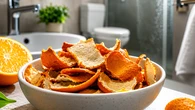 Casca de laranja no banheiro: para que serve e como fazer esse truque simples que ajuda a afastar o mau cheiro