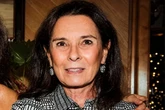 Bilionária brasileira mora em ilha privada, é parente de membro da realeza e se dedica ao setor de vinhos