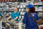 Codecon fiscaliza lojas de Salvador para o Dia dos Pais; saiba como denunciar práticas abusivas