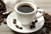 Pode tomar café todos os dias? Especialista garante que não e explica os riscos