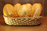 Cerveja é como pão líquido? Nutricionista explica equivalência calórica