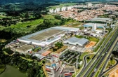 2 bilhões de litros por ano: fábrica brasileira é a maior produtora de Coca-Cola do mundo