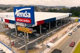 Ex-Carrefour e Walmart assume gigante dos supermercados de R$ 8 bilhões e muda estratégia de expansão