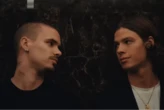 Filho de David Beckham estreia como ator em filme gay sobre romance entre tenistas rivais