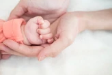 IBGE: número de filhos por mulher no Brasil é o menor da história