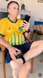 Bolsonaro não vai a atos, mas manda mensagem postada em rede social do filho