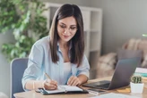EUA oferecem 155 vagas para curso de inglês gratuito com foco em tecnologia e empreendedorismo