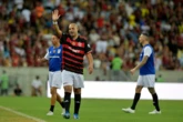 Ex-atacante do Flamengo desabafa: 'Deixei a Bola de Ouro escapar'