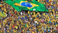 O hábito que milhões de torcedores repetem durante os jogos pode custar caro à sua voz