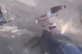 Vídeo flagra suspeito tentando matar homem com tiro em assalto