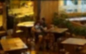 Argentino é preso após dar tapa na cara de filho de 2 anos em pizzaria: 'Não sabia que era crime'
