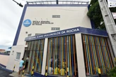 Piscina, quadra poliesportiva e salas climatizadas: Escola municipal para 480 alunos é inaugurada em Salvador