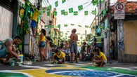 Ruas no clima da Copa: saiba como decorar o seu bairro e pintar o asfalto sem tomar multa