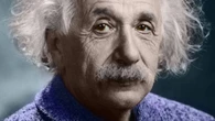 Frase de Einstein do dia: 'Triste época! É mais fácil desintegrar um átomo do que um preconceito' - a reflexão sobre intolerância e mudança de pensamento