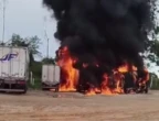 Caminhões frigoríficos da JBS pegam fogo no interior da Bahia
